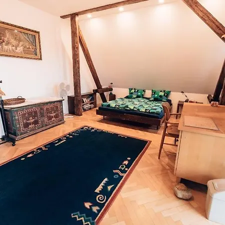 Homestay Nejklidnejsi Spanek S Vyhlidkou Vyhradne Pro Nekuraky - Vistaria - Na Hradbach 5 Mikulov