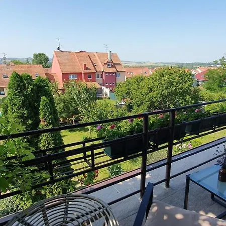 Homestay Nejklidnejsi Spanek S Vyhlidkou Vyhradne Pro Nekuraky - Vistaria - Na Hradbach 5