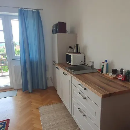 Homestay Nejklidnejsi Spanek S Vyhlidkou Vyhradne Pro Nekuraky - Vistaria - Na Hradbach 5