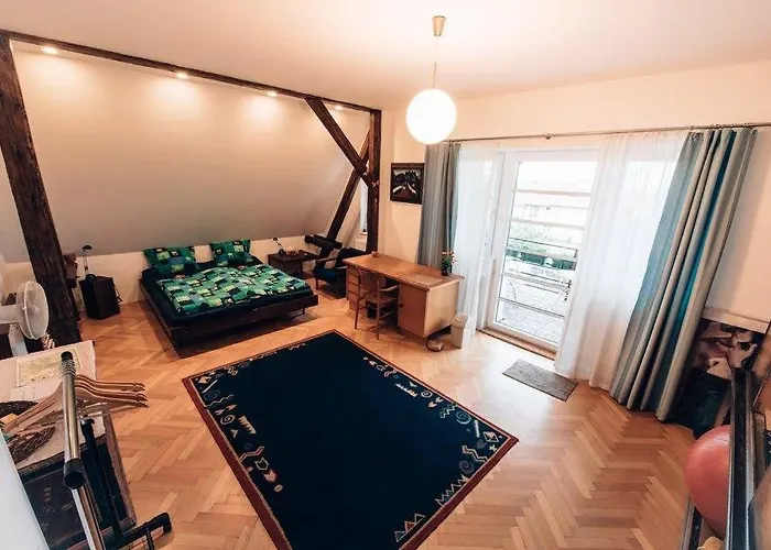 Nejklidnejsi Spanek S Vyhlidkou Vyhradne Pro Nekuraky - Vistaria - Na Hradbach 5 ホームステイ